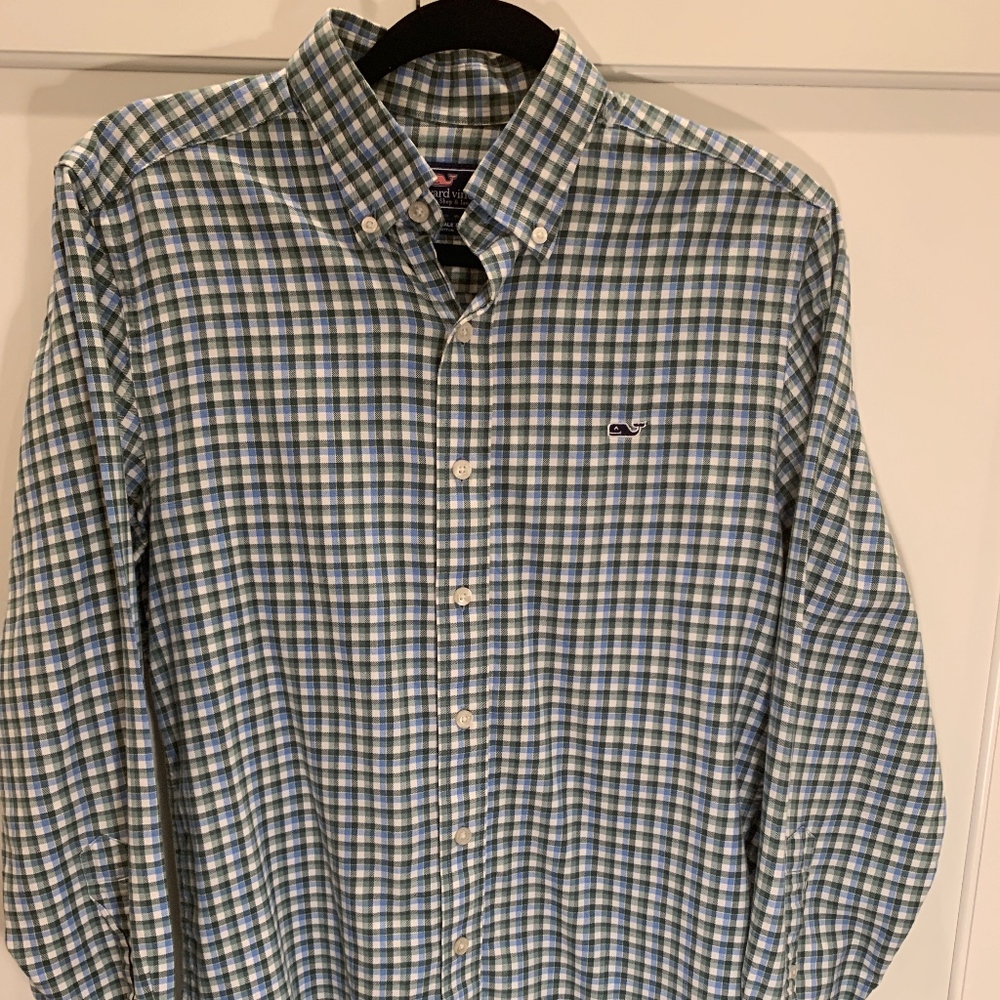 Vineyard Vines Whale Shirt, like new, Small